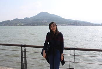 Teaching English and Living in Taiwan, Chinese tutor wanted / Mandarin Speaking Partner image