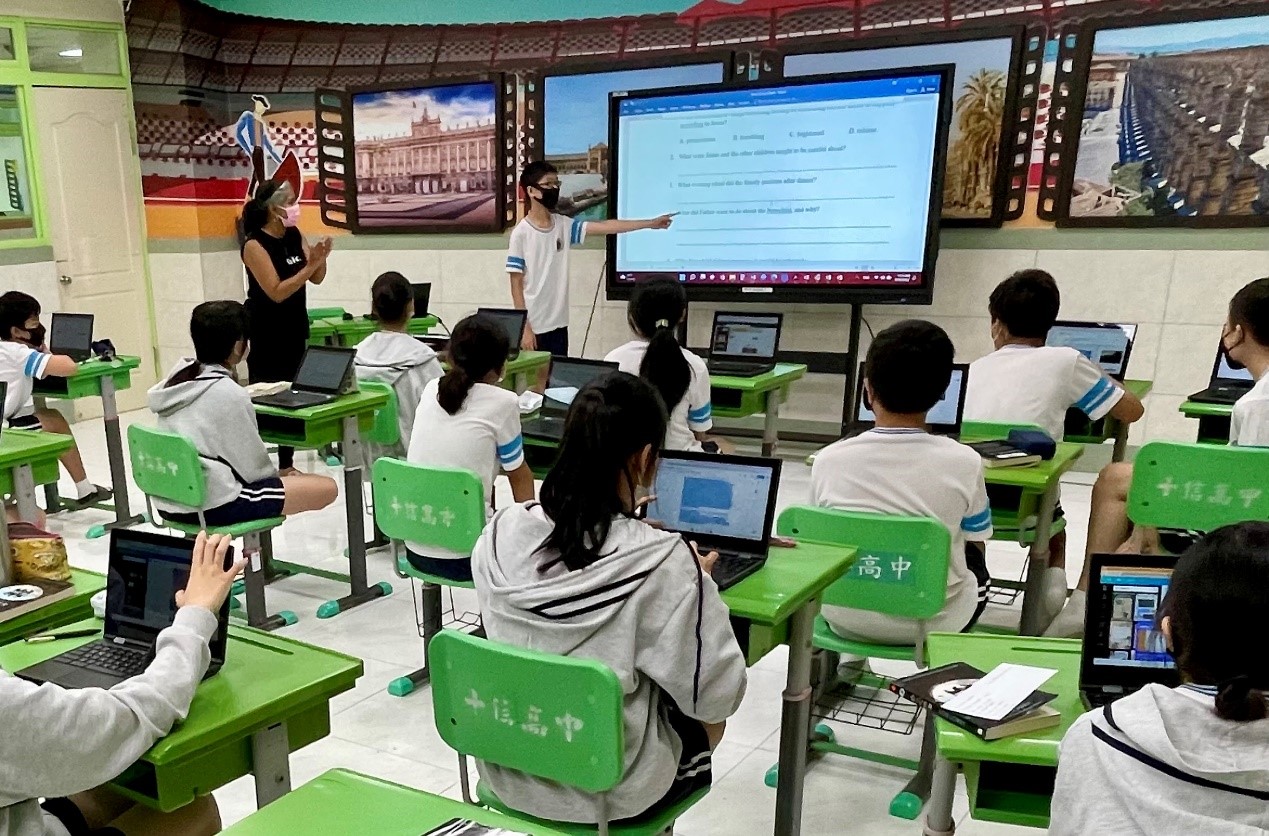 Teaching English and Living in Taiwan, Prestigious middle school with an international thrust looking for part-time English teaching professionals image
