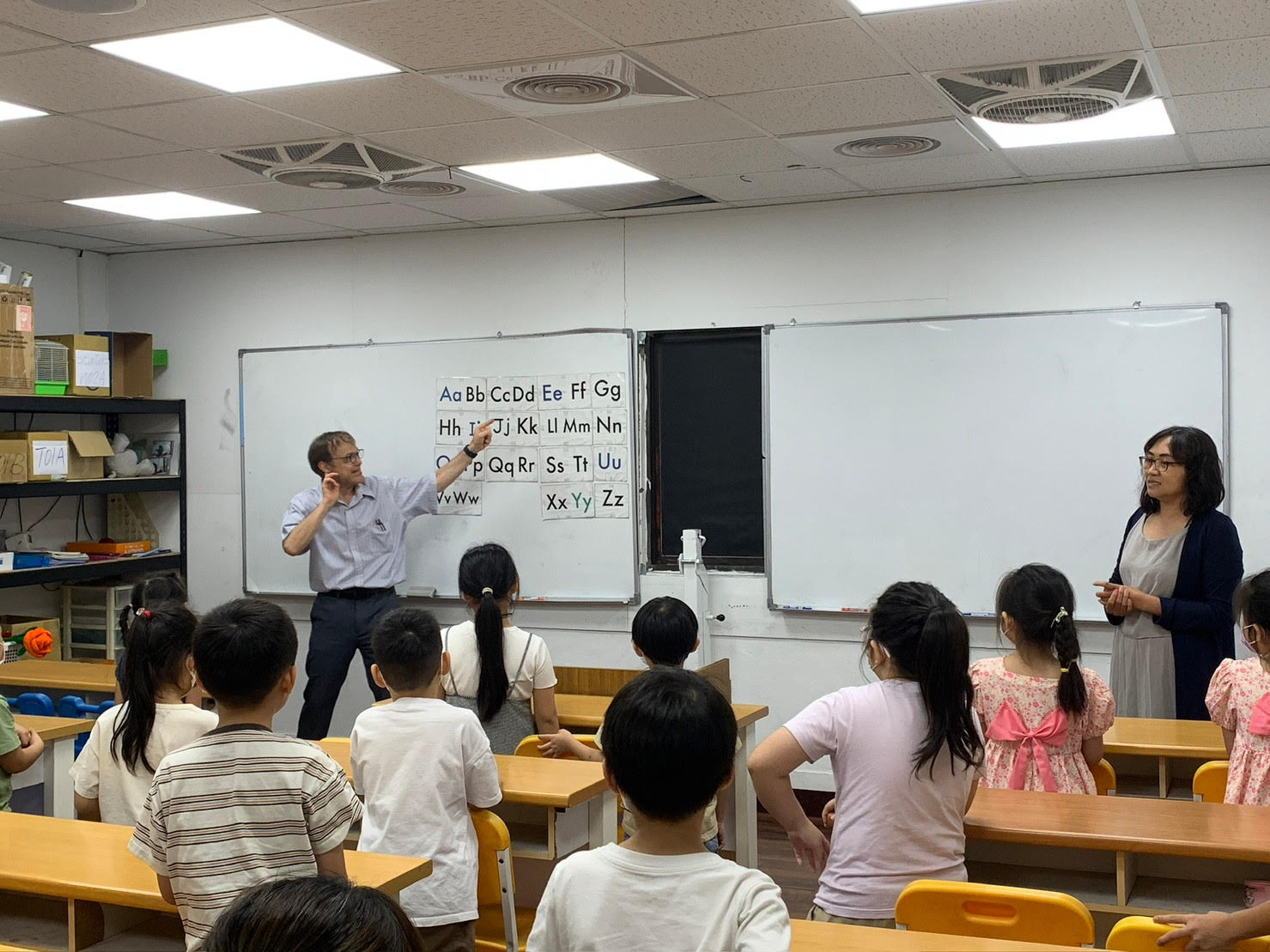 Teaching English and Living in Taiwan, Looking for a Full Time Teacher image