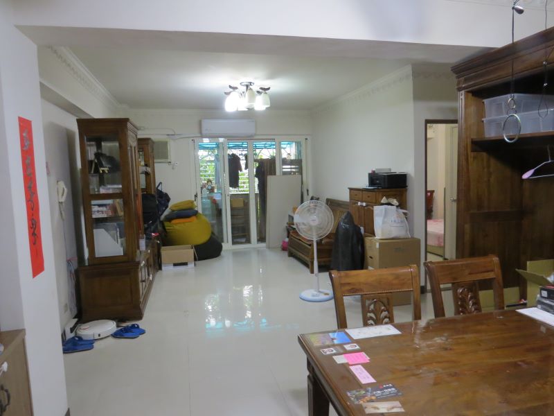 Teaching English and Living in Taiwan, Nice suite for rent for 6 monthes.Tel.0928496388 image