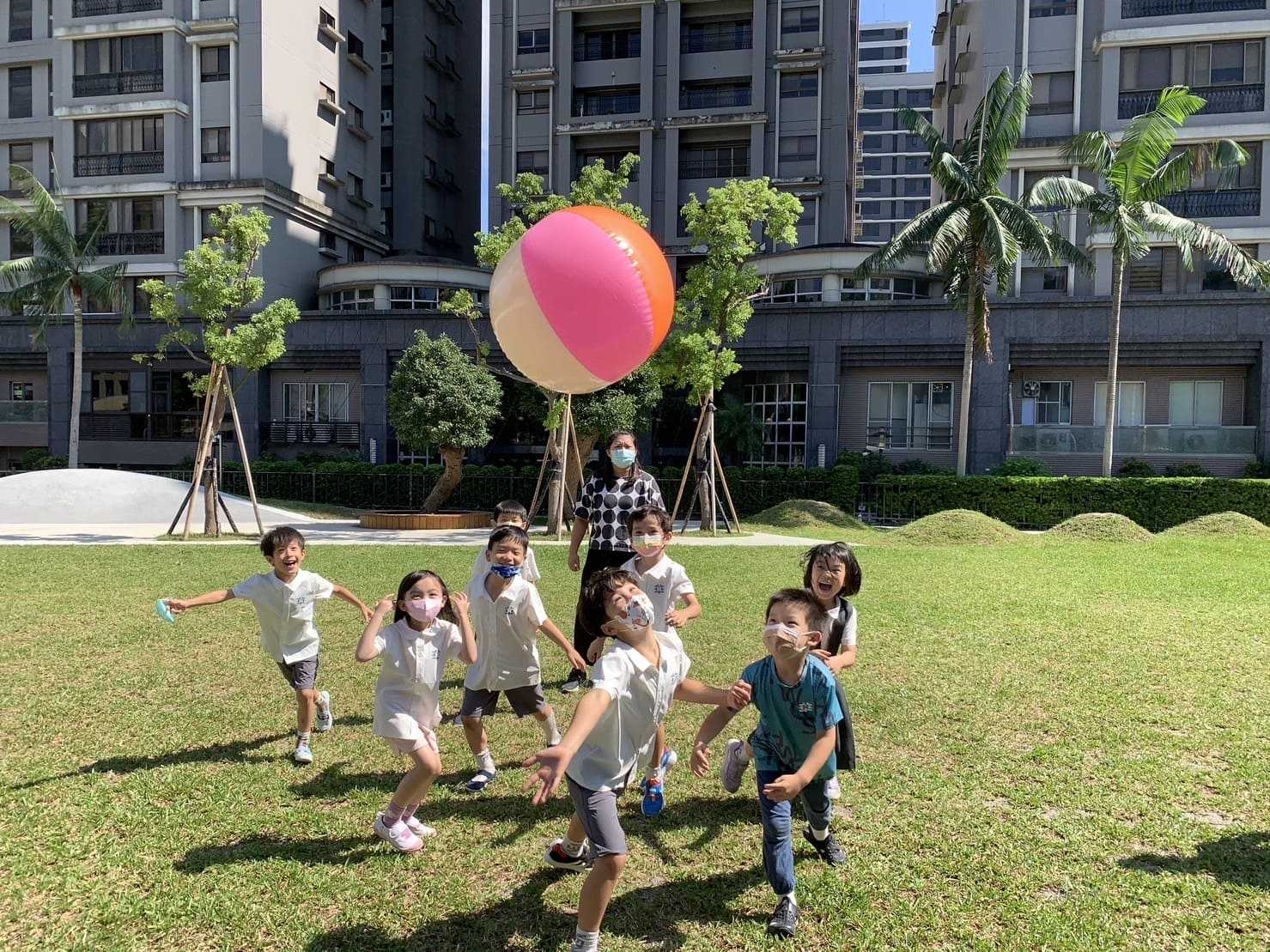 Click to see more image. Teaching English and Living in Taiwan Jobs Available 教學工作, 華砇教育 Hua Wen Global Institute Join Hua Wen Global Institute – We're Hiring! image