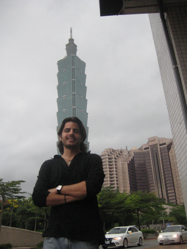 Teaching English and Living in Taiwan, Native English & Spanish Tutor image