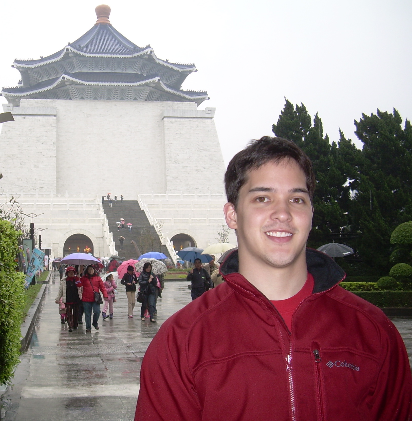 Teaching English and Living in Taiwan, Half-Chinese American Tutor image