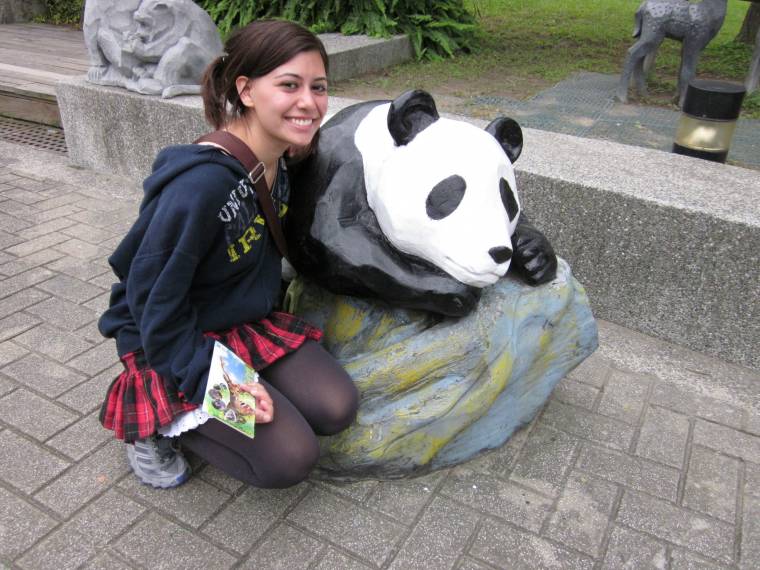 Teaching English and Living in Taiwan, Fun native speaker to tutor young children image